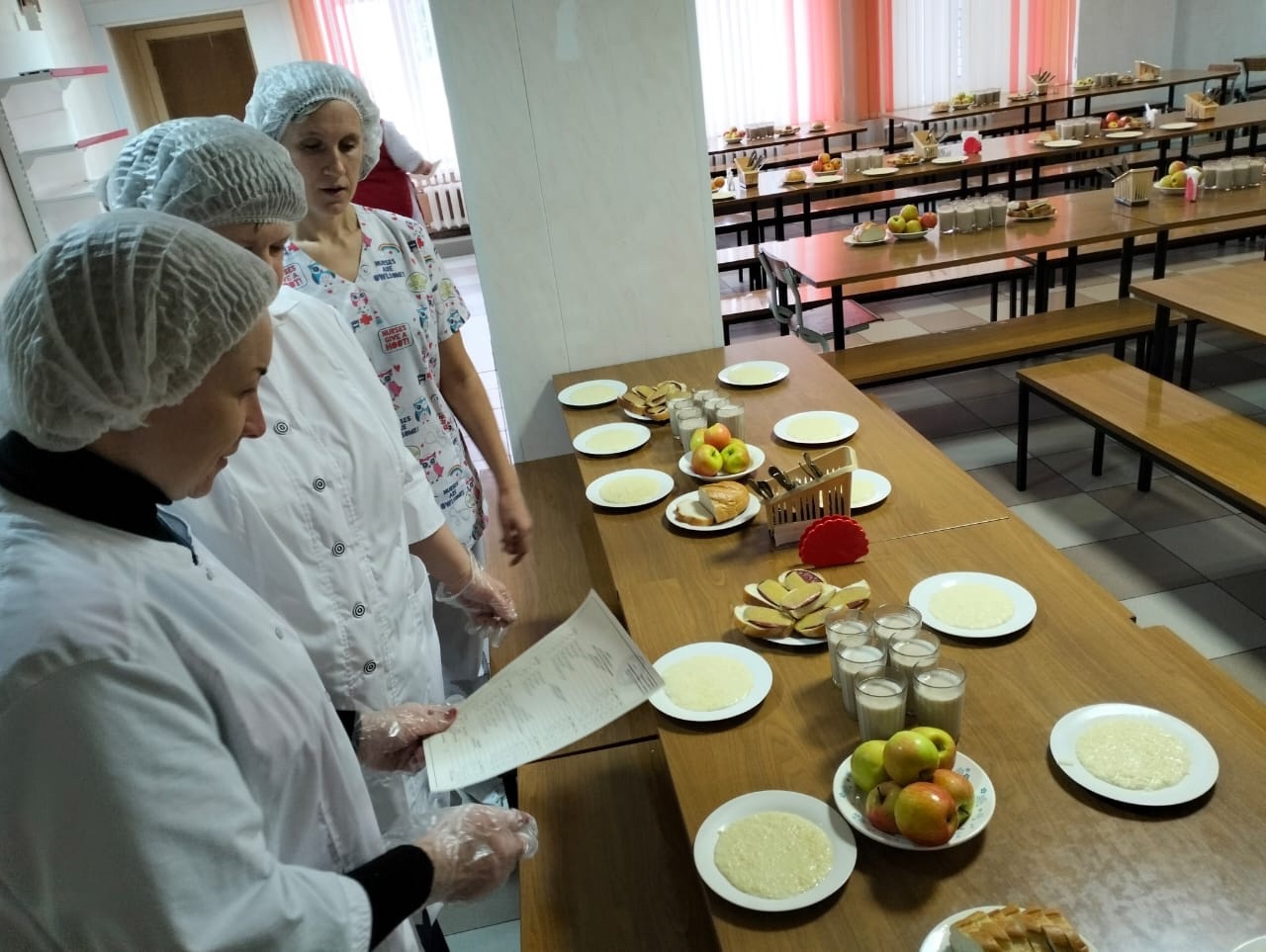 Изображения столовой.
